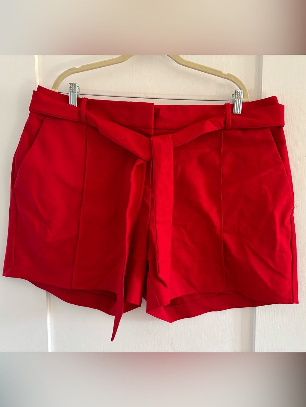 LOFT Red High-Waist Tie-Belt Shorts—Sz 16